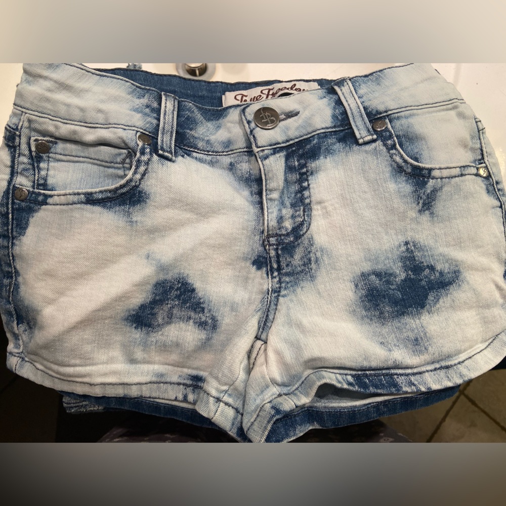 True Freedom Jean Shorts Size 3